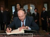 Carmaci in vrie!!! - Daca apuc sa termin de semnat i-i fraieresc si pe - Off Topic